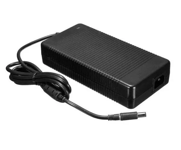 Cargador gen&eacute;rico para port&aacute;til DELL 240W 19.5V 12.3A 7.4x5.0 mm